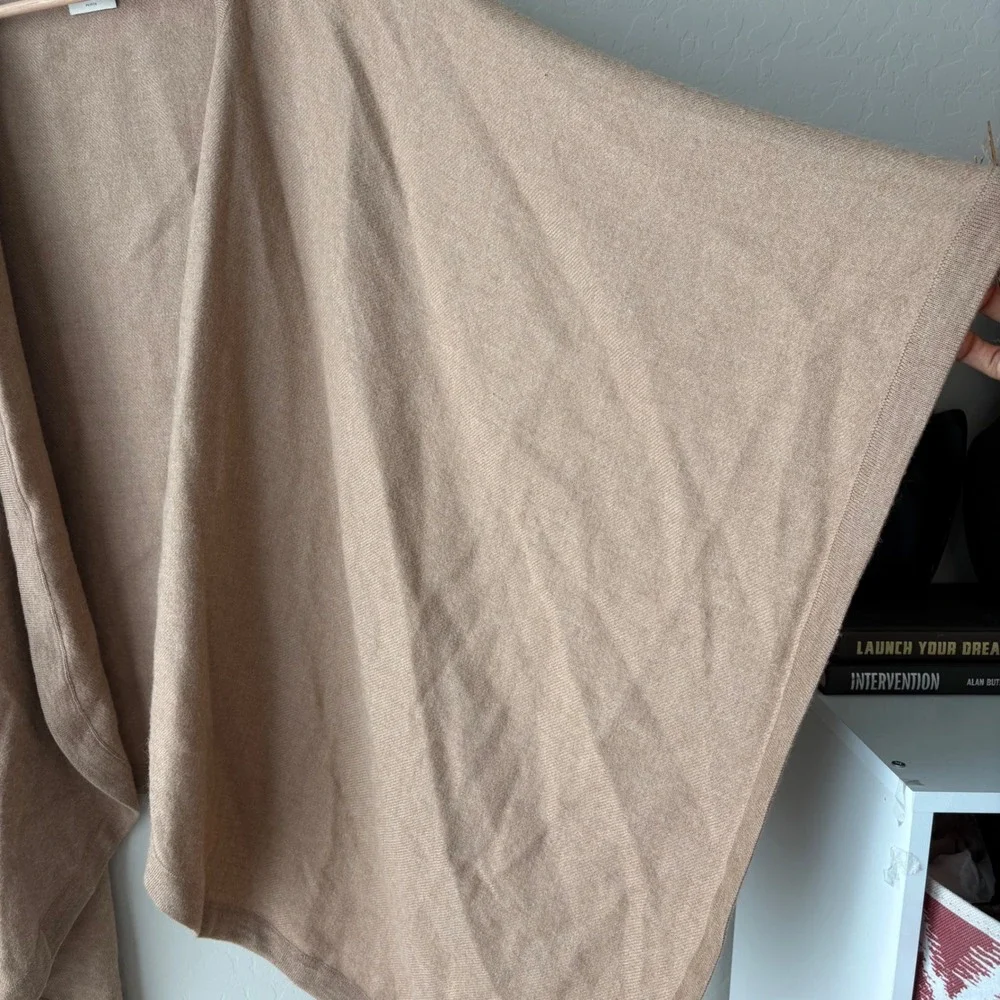 Cuyana Baby Alpaca Square‎ Edge Shawl Cape Wrap Cardigan Camel One Size - Picture 6 of 10